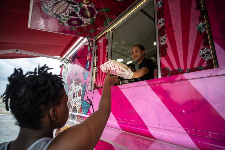 Helping hands after Hurricane Idalia