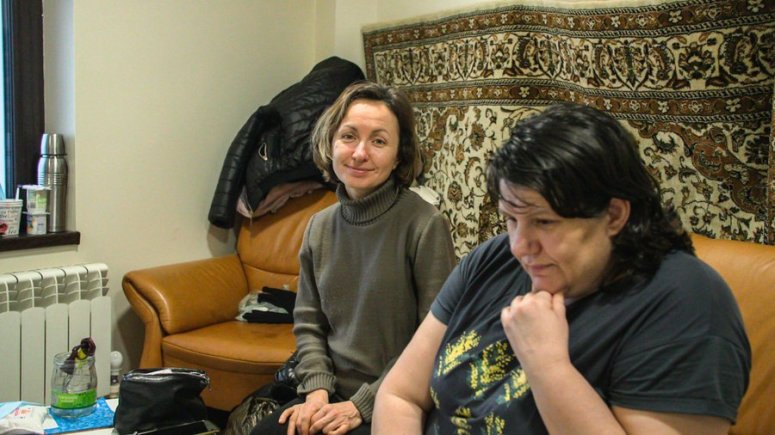 When Elena arrived in Romania, she drove without a destination until a police officer helped her get to a shelter where WCK is serving meals. “I’m the last of my friends to leave Odesa—my love for my home city has no limits; most of my memories are from there.” #ChefsForUkraine