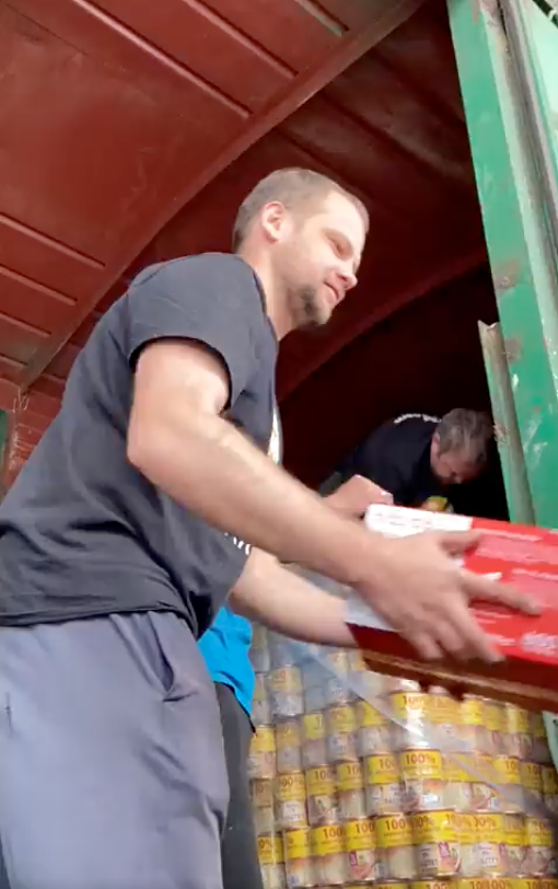 Non stop 24/7 our @WCKitchen teams delivered by train and big and small trucks food to feed people in need all across Ukraine! #ChefsForUkraine yesterday almost 350k pounds of food and to date over close to 7 million pounds on top of the 300k meals a day!