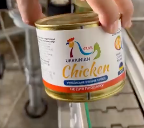 Buying local is not only smart as keeps money in the local economy…but it’s faster than bringing food from outside! We are distributing so much food in Ukraine, we started working with producers directly…here’s our local @WCKitchen chicken coming off the line! #FoodFighters 🇺🇦