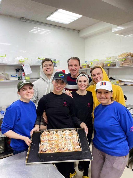 In Kharkiv, Ukraine @WCKitchen partner Yaposhka has been making cinnamon rolls for breakfast deliveries! I am so in awe of their bravery…and also the love they put into the food they cook! An inspiration to the world! #ChefsForUkraine 🇺🇦