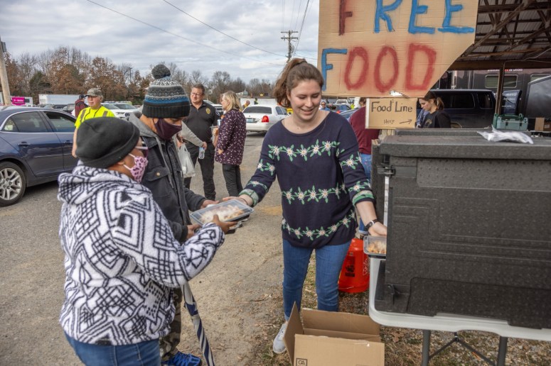 WCK network of chefs, restaurants, and food trucks cook over 40,000 meals in Kentucky