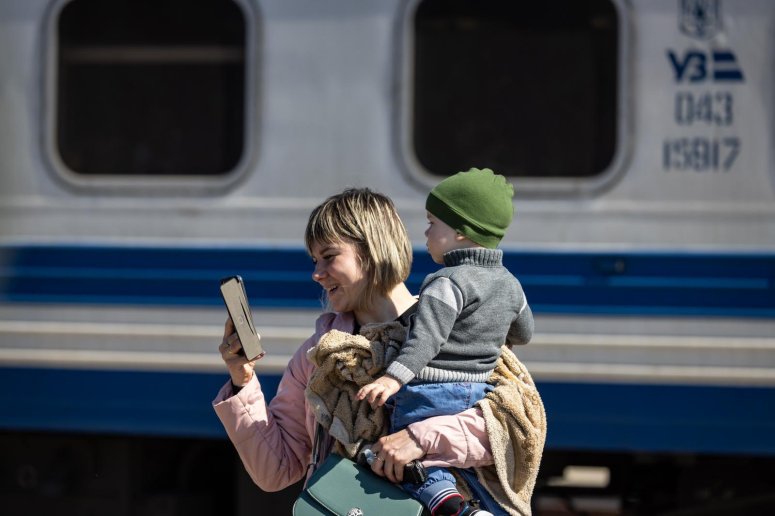 As WCK teams prepared to support families fleeing home from Kramatorsk one year ago, Russia attacked the crowded train station—killing innocent families. WCK, still led by Katya, has continued to feed people in the region who have been living under attack since. #ChefsForUkraine