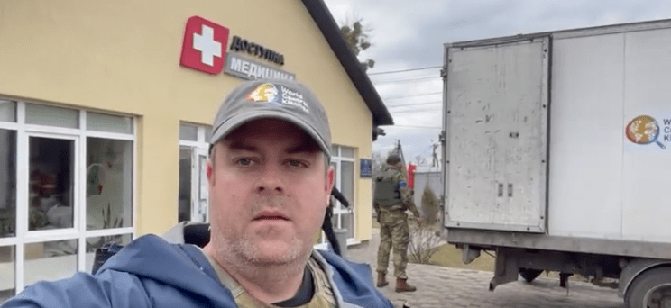 With the liberation of Ukraine’s Kyiv region, the WCK team has been working to reach devastated communities in need of critical food support. Today, we made it to Hostomel & surrounding communities with both fresh meals & grocery kits—and we’ll keep coming back. #ChefsForUkraine