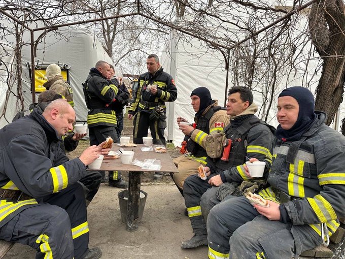 WCK teams in Ukraine collaborate with first responders to support communities after Russian attacks quickly & safely. In Zaporizhzhia, we participated in a training exercise with rescue crews to ensure we work together effectively at the site of a blast. #ChefsForUkraine