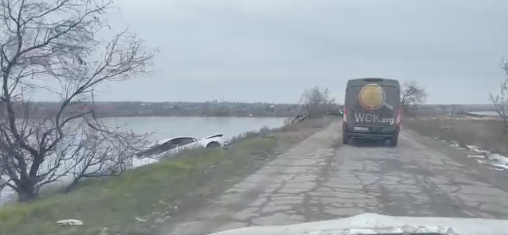 11 months @WCKitchen Food Fighters have been feeding Ukrainians.. starting the border in Poland now close to the frontlines, we’ve served 200 Million Meals! This video is WCK reaching Oleksandrivka where it’s almost completely destroyed.. we must keep helping. #ChefsForUkraine