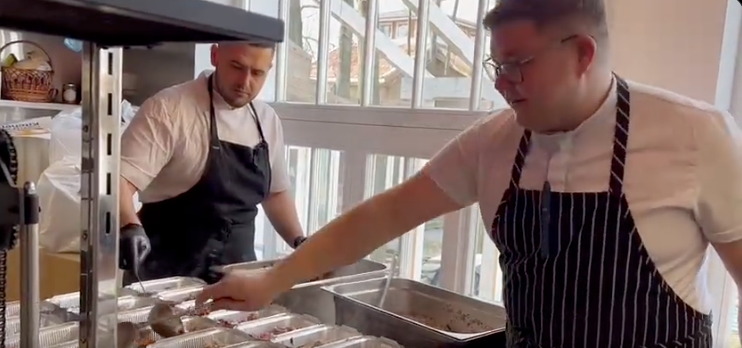 I’m in our @WCKitchen restaurant Babo Gardens in Lviv…they are making beef & buckwheat with cabbage salad for lunch! We are packing up thousands meals here for refugees arriving to Lviv plus shelters…this is only one of our 10 kitchens here working non-stop. #ChefsForUkraine 🇺🇦
