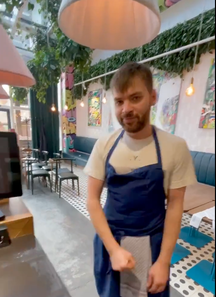 First @WCKitchen meals in Odessa Ukraine! This is Chef Aleksander Yourz…his team at Yourz Space Bistro cooked 1,000 meals today for residents stuck in Odessa & Ukrainians defending the city! Only a start—WCK is supporting chefs in many cities to feed the hungry! #ChefsForUkraine