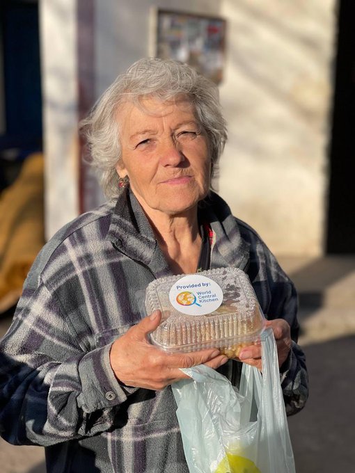 Zinaida & Larisa live in Odesa. Many seniors don’t want to leave their homes or the country—the journey out is long and starting over somewhere new is incredibly difficult. To support, WCK has 12 partner kitchens cooking hot, fresh meals for people in Odesa. #ChefsForUkraine