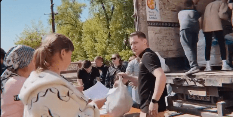 Scenes from our @WCKitchen distribution in Marganets in eastern Ukraine! The team heard about refugees living here needing food, so we came with 30 pound grocery kits… Many more people came than expected, but we we had enough—and served 774 families! #ChefsForUkraine 🇺🇦