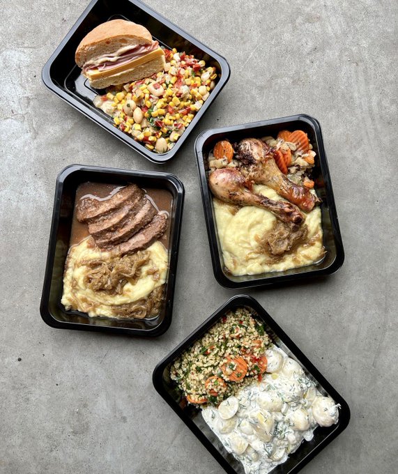 What are WCK chefs preparing for families from our kitchen in Poland? Here’s a quick look! 📸 Brisket & roasted chicken legs with mashed potatoes & caramelized onions, tabbouleh & potato salad with dill, corn salad with gigante beans, and a classic WCK sandwich! #ChefsForUkraine