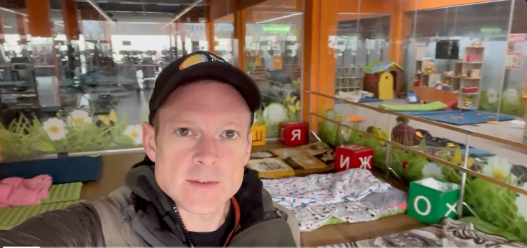Locations all over Lviv are turning into shelters for Ukrainians fleeing the east. @natemook reports in from a gym that is now housing hundreds temporarily—yoga mats turned into beds. New places open for refugees every day, mostly filled with women & children. #ChefsForUkraine 🇺🇦
