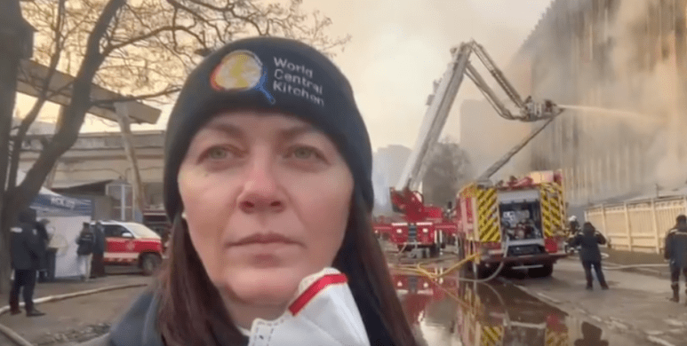 Update from Ukraine🎥 WCK’s Inna & our local emergency team were at the site of an attack in Kharkiv for 2 days this week. The missile strike hit an industrial facility, killing at least five people. We provided meals as crews worked to extinguish massive flames. #ChefsForUkraine