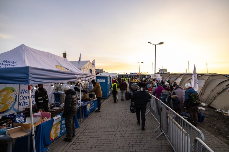 WCK’s #ChefsForUkraine response began 2 years ago in Poland, where we set up at border crossings to serve meals to refugees within a day of Russia’s initial attack. In the first three weeks, more than 2.5 million people fled Ukraine & at least 2 million were internally displaced.