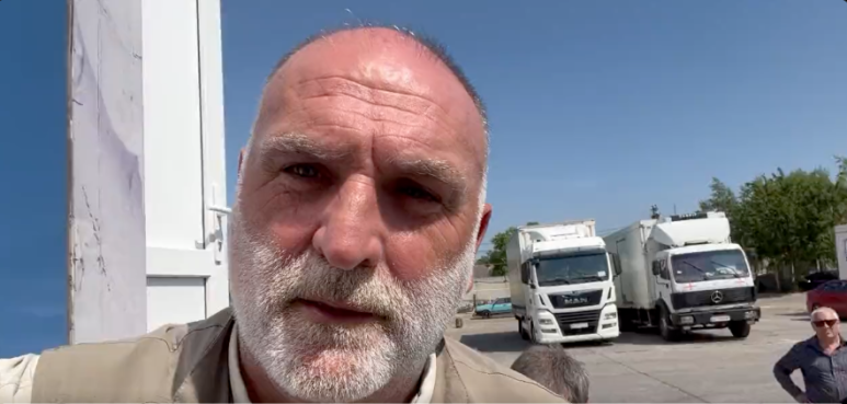 I’ve been waiting a long time to show you this! Take a look at our new big @WCKitchen Truck that will prepare tens of thousands of meals each day…Tomorrow we bring it to Mykolaiv to cook for communities on the frontline. Even comes with coffee for @natemook… #ChefsForUkraine 🇺🇦