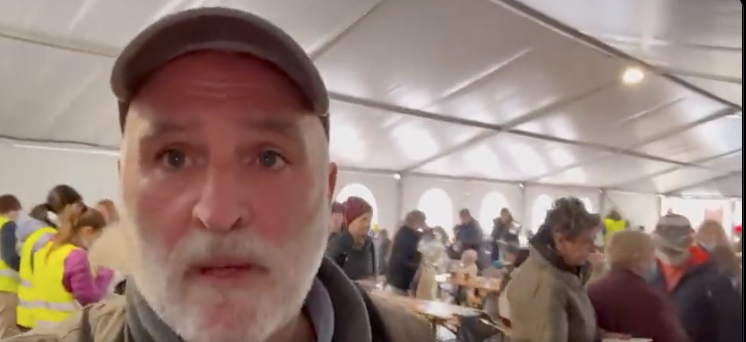 Reporting from the train station in Warsaw! This is our @WCKitchen dining tent where we are serving Ukrainians as they arrive from the Polish border…What you see here is real—the need is huge…Right now we are delivering food to over 1,000 different places! #ChefsForUkraine 🇺🇦