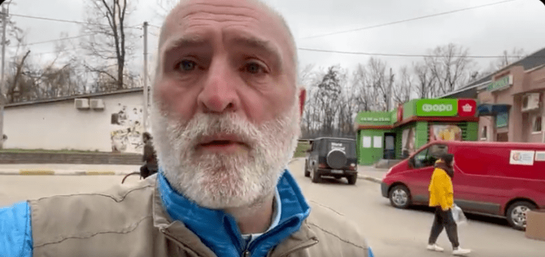 Back in Bucha delivering meals with the @WCKitchen team! Markets are still empty…people are afraid to come outside… water still not fully on. This is why we are here for the community. I can’t imagine what families went though… and we will keep coming back! #ChefsForUkraine 🇺🇦